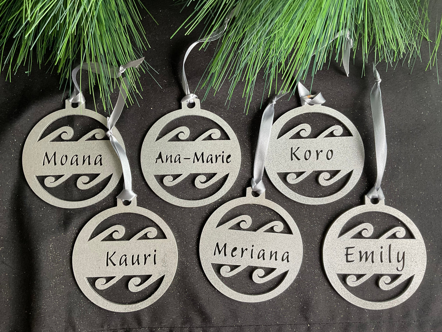 PACK 1- PERSONALISED BAUBLES (wood/silver/gold)