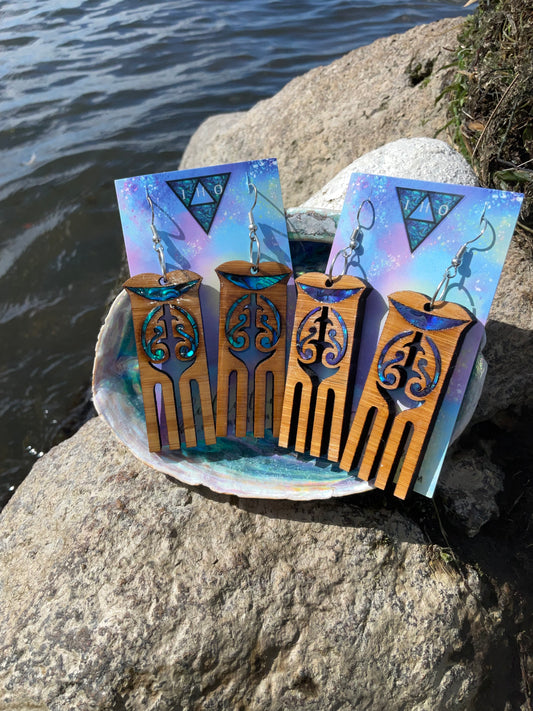 Hinekauorohia Bamboo & Blue-tinted Paua earring DISPATCH MONDAY 6TH NOV