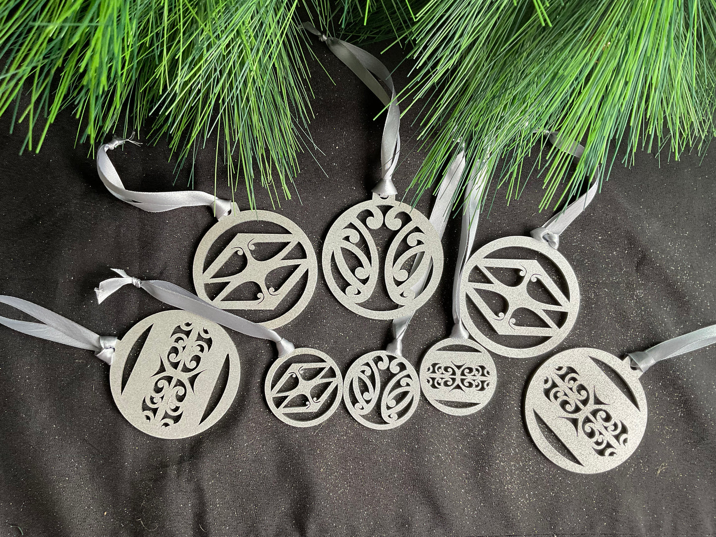 PACK 5- Baubles (wood/silver/gold)