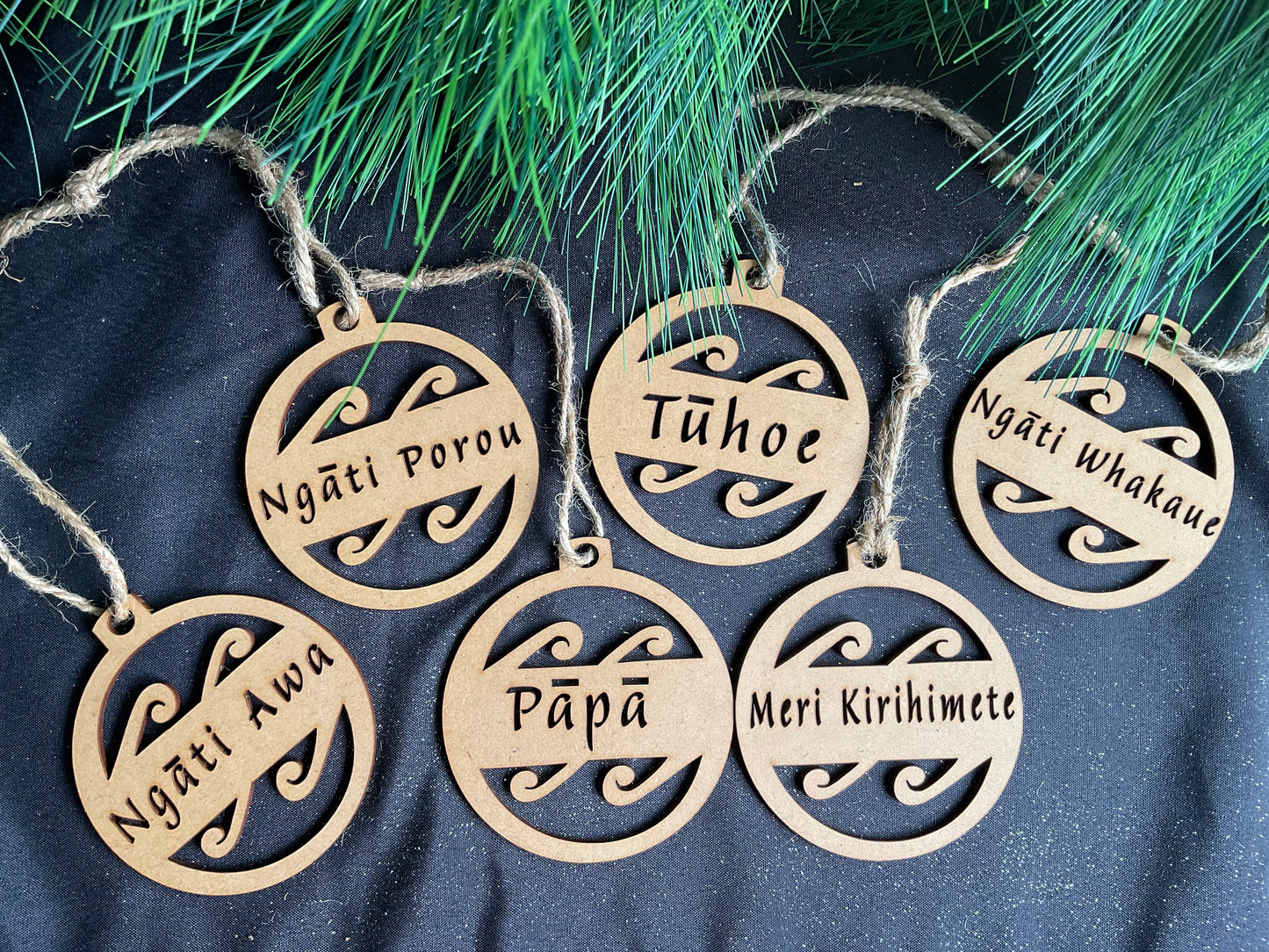 PACK 1- PERSONALISED BAUBLES (wood/silver/gold)