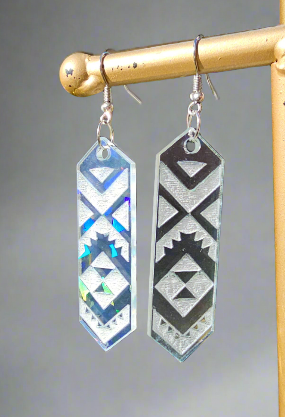 Puanga Earrings (holigraphic specs) ✨️