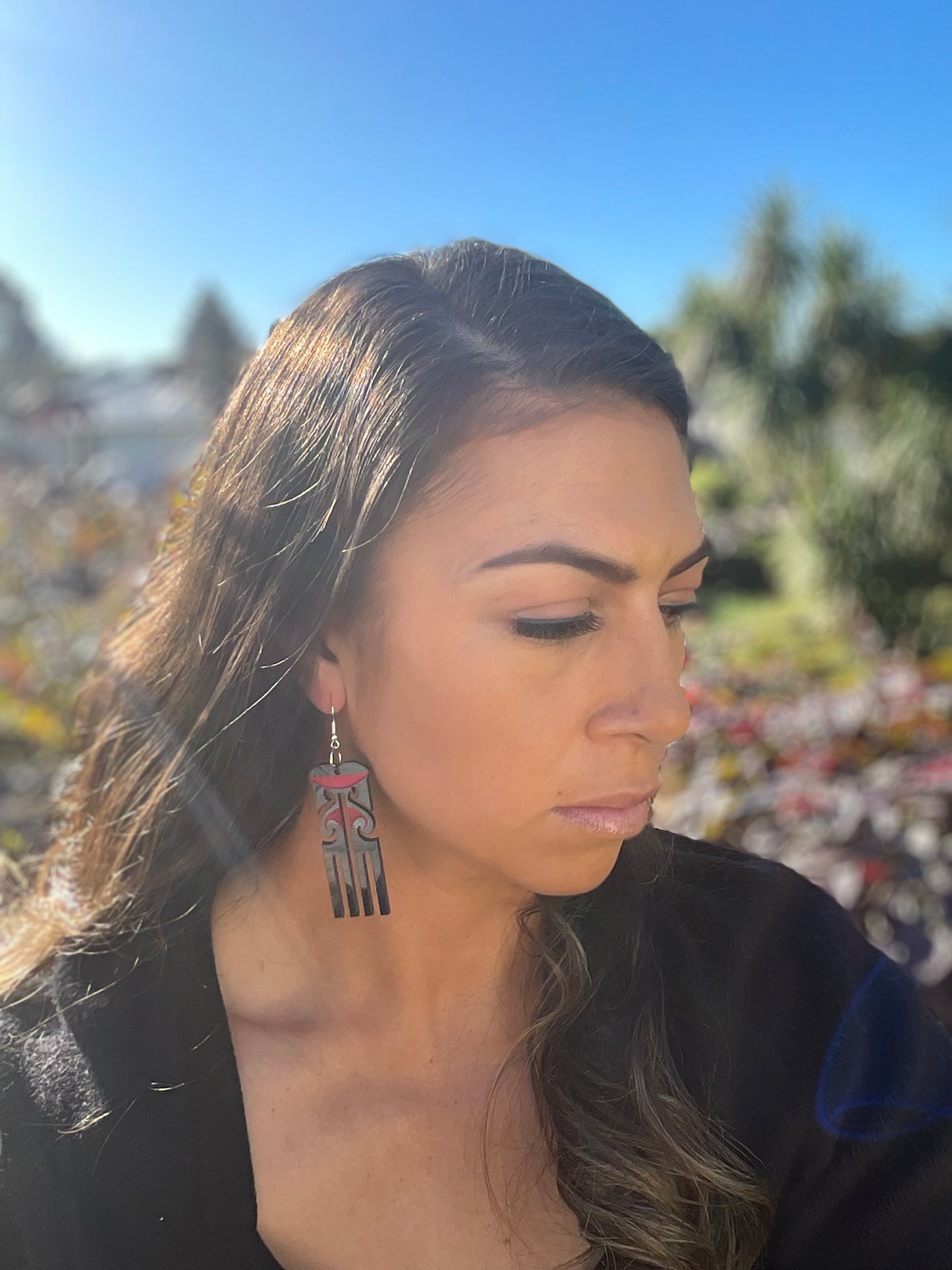 Haungaroa Black & Red earring