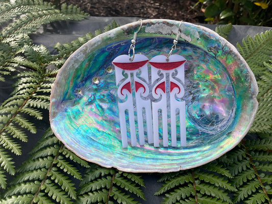 Haungaroa White & Red earring