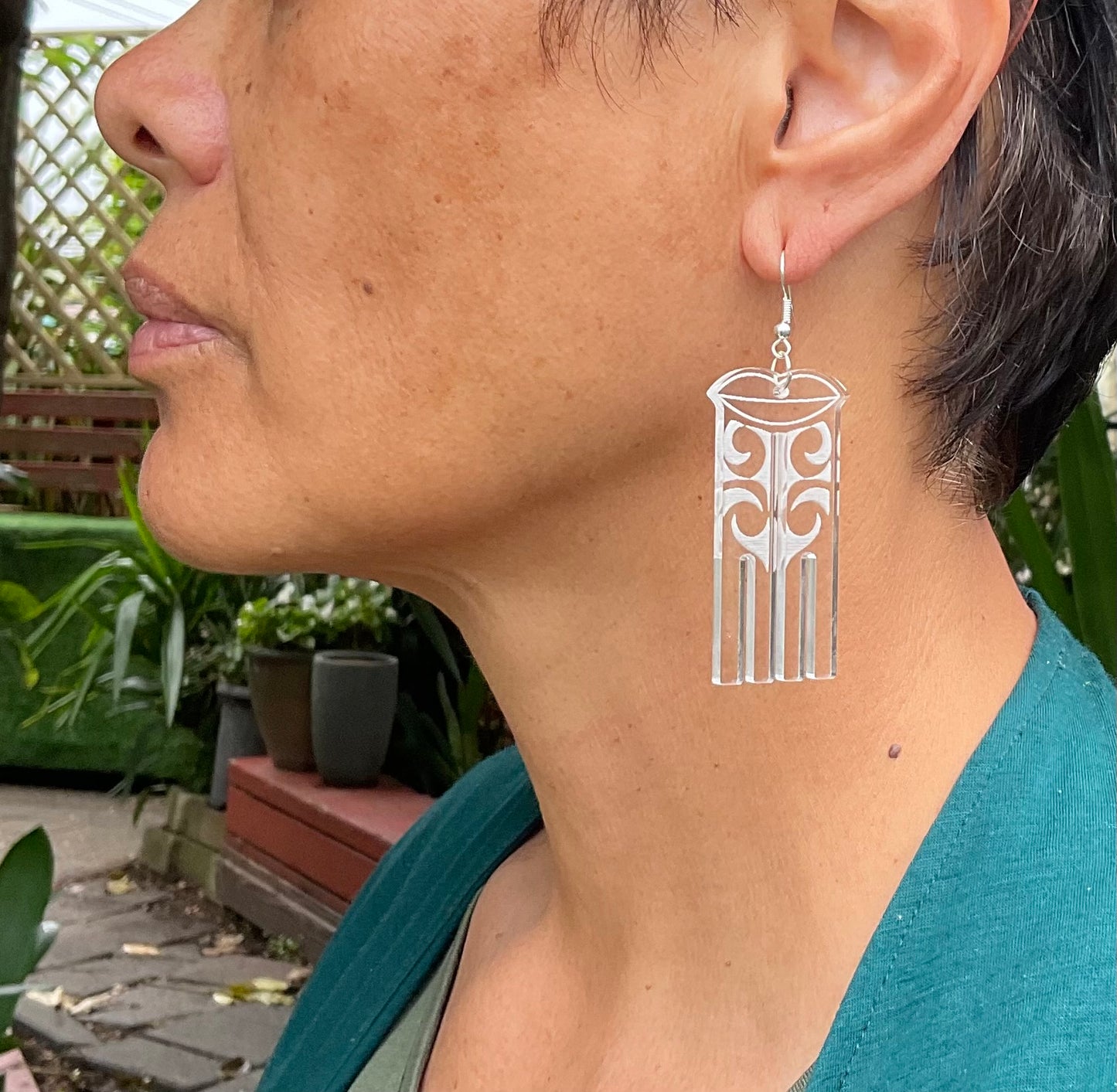 Hineroriki CLEAR earring