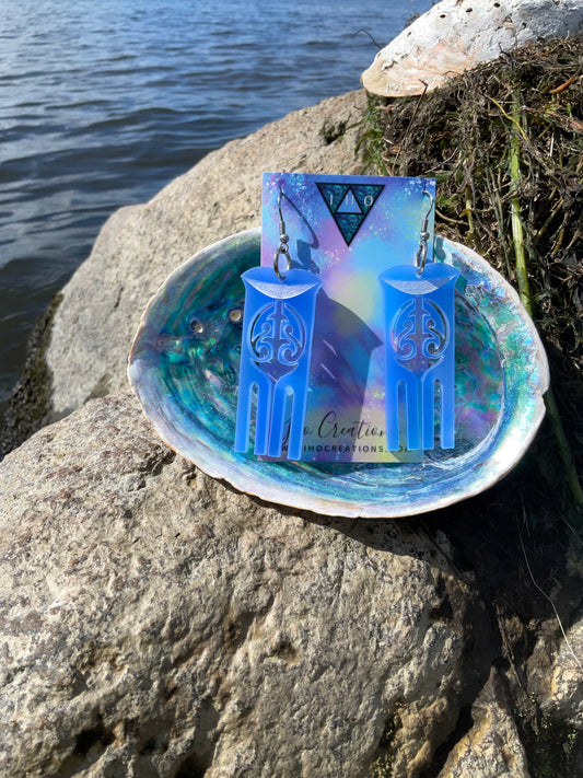 Hinekauorohia Tio Blue cut-infill earring