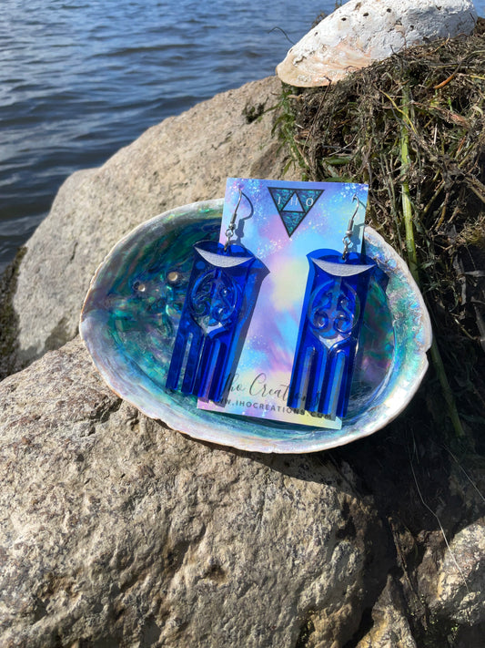 Hinekauorohia Blue see-through cut-infill earring