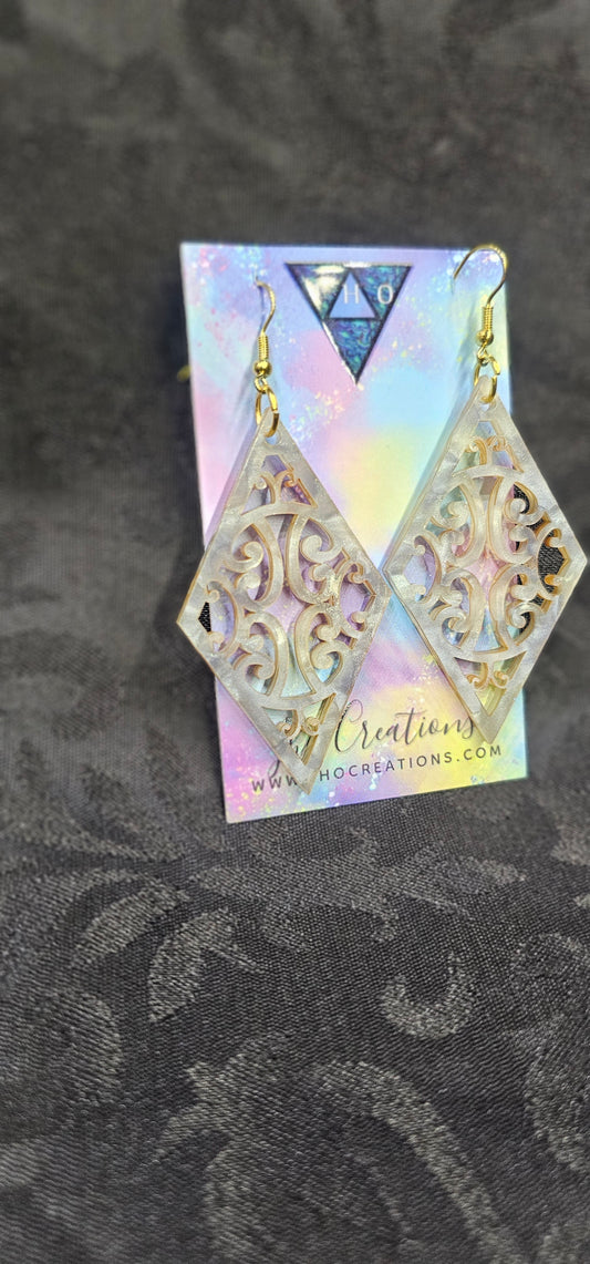 Ururangi: SMOKEY WHITE