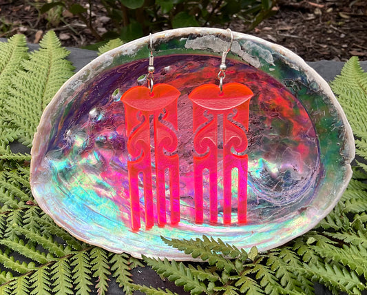 Haungaroa Neon Pink earring